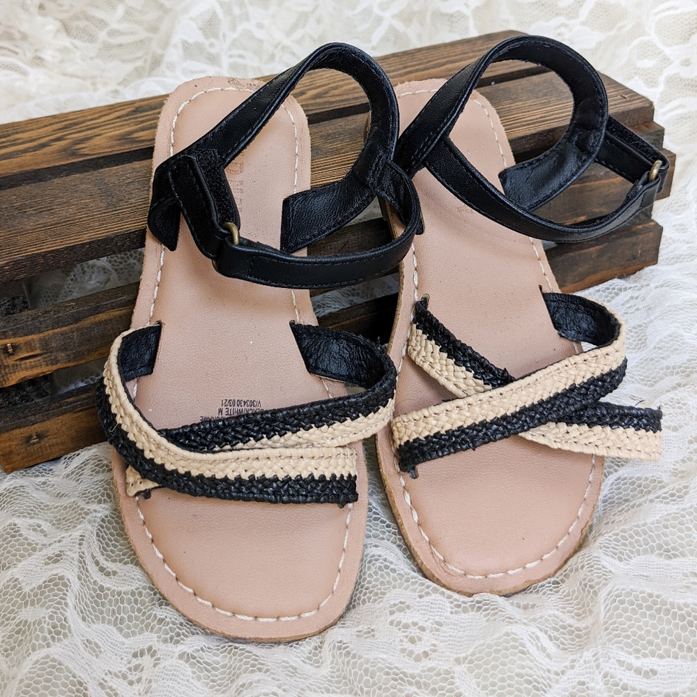 Old Navy Toddler Sandals Size 8